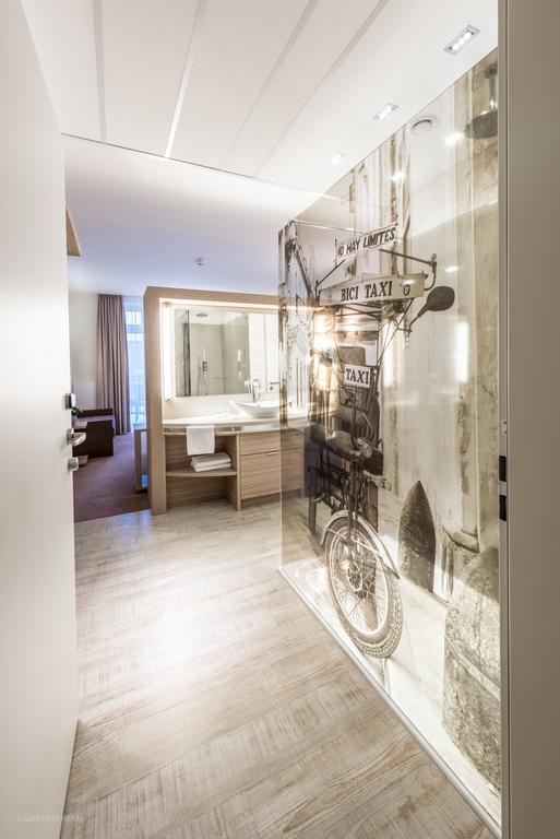 Arkadenhaus - Hotel Freiherr Von Schwarzenberg Папенбург Стая снимка